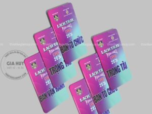 mẫu thẻ sự kiện thể thao pickleball với tông màu tím xanh neon hiện đại