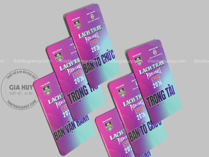 mẫu thẻ sự kiện thể thao pickleball với tông màu tím xanh neon hiện đại