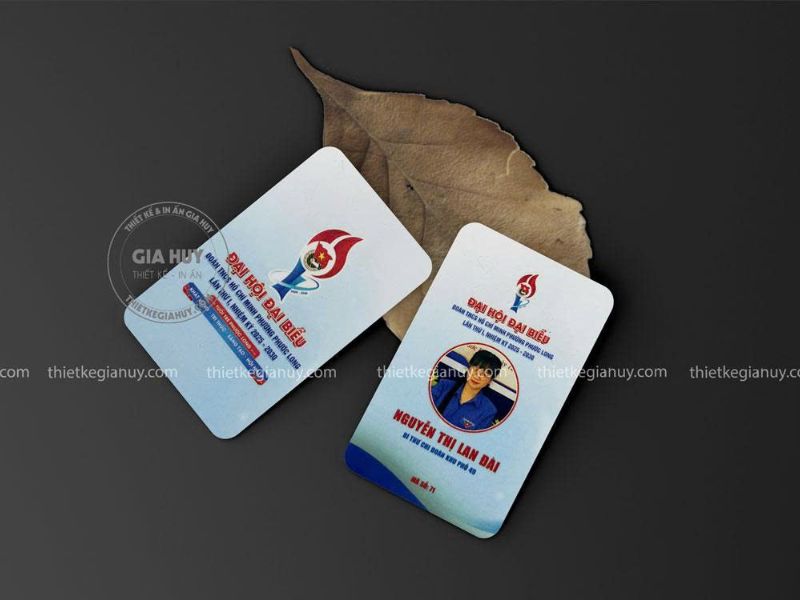 thẻ đại biểu cán bóng sắc nét